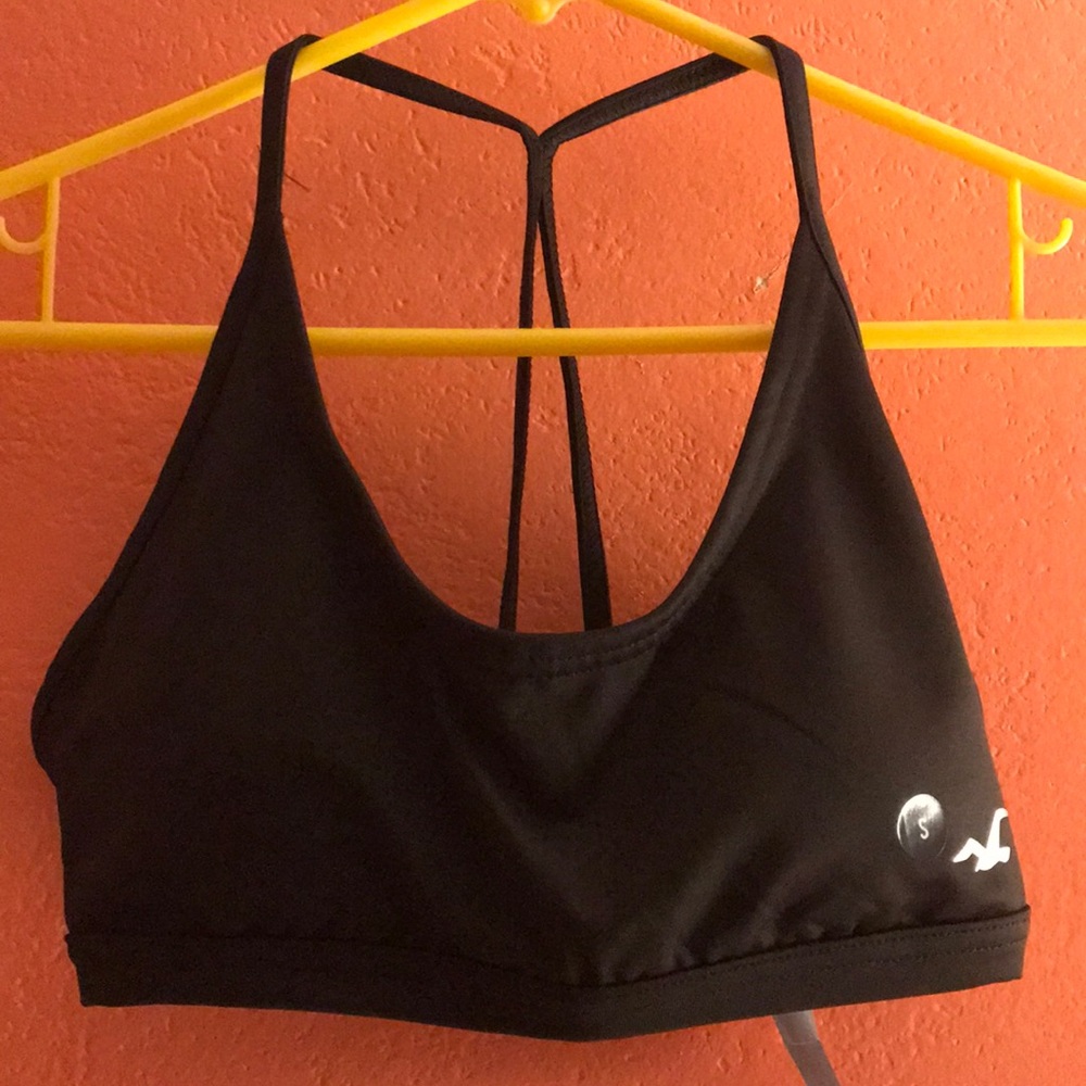 Black Hollister halter sports bra (S)